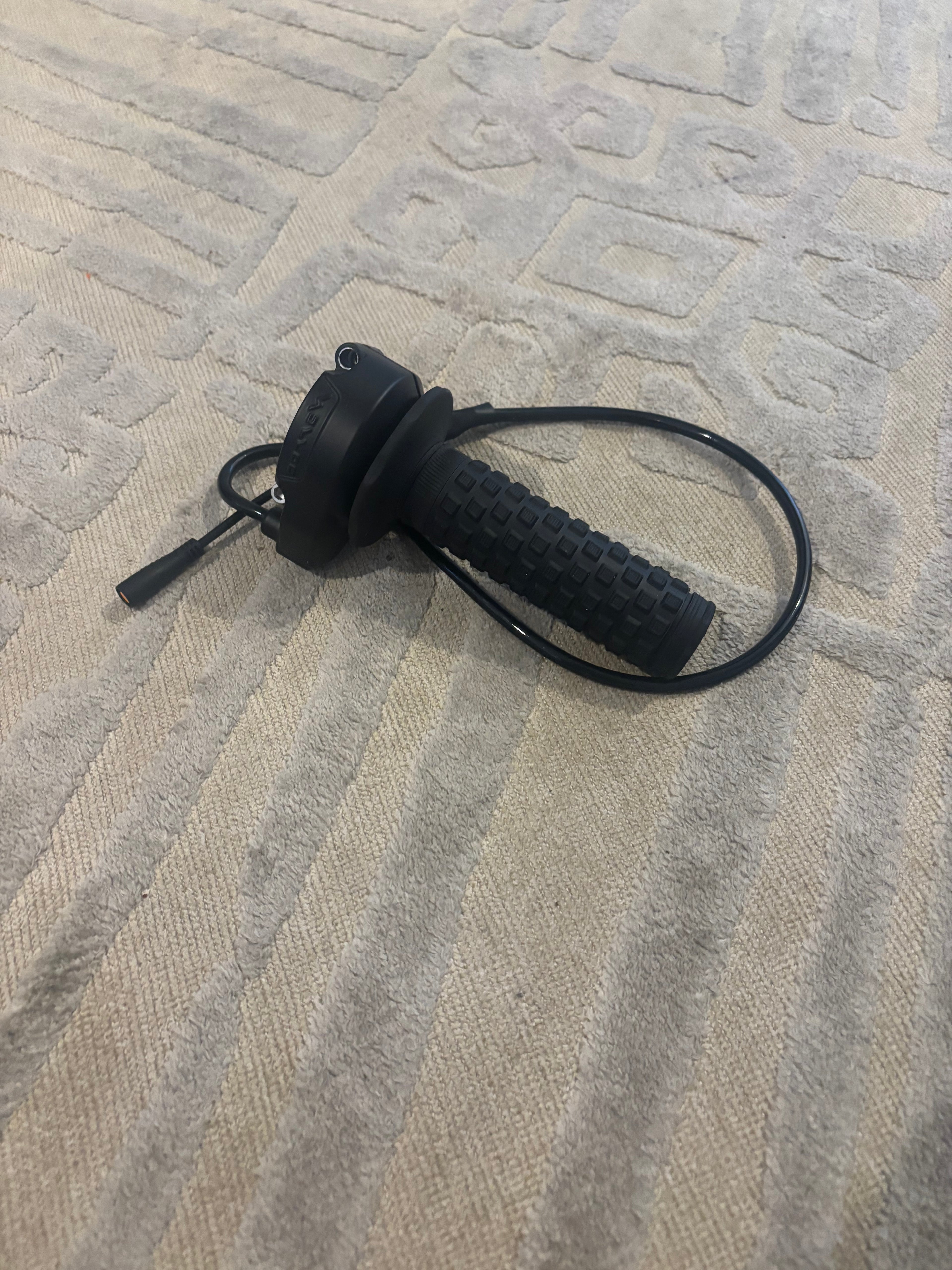 Plug and play 3 pin ebike surron throttle